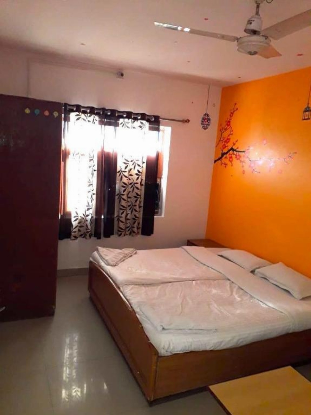 Room image 3